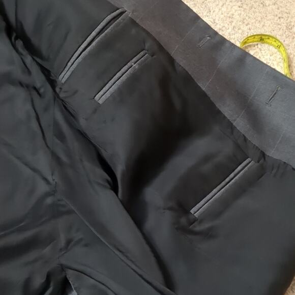 JoS A. Bank Men's Gray Plaid Wool Suit Jacket Sport Coat Travelers Collection 42 - Picture 8 of 10